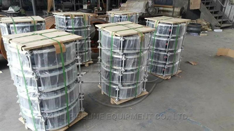 江苏省扬州市宝应县单球体橡胶接头出口发货实图