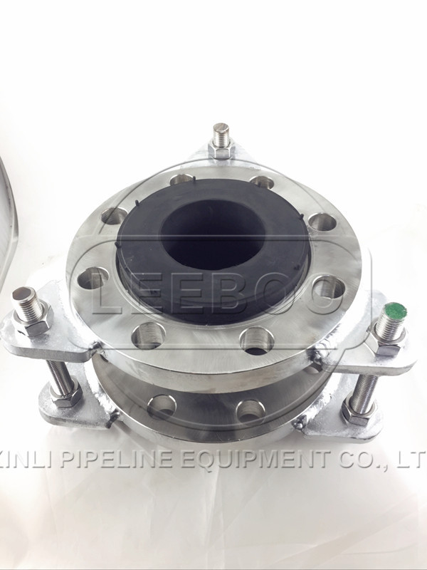 不锈钢<a href=http://www.viagrawrp.com target=_blank class=infotextkey>橡胶软接头</a>端面